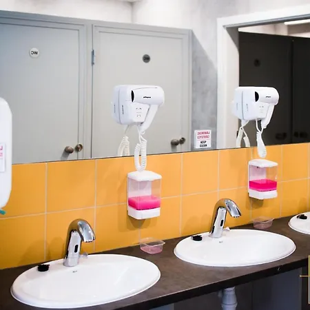 Kapsuly Aparthostel * Varşova