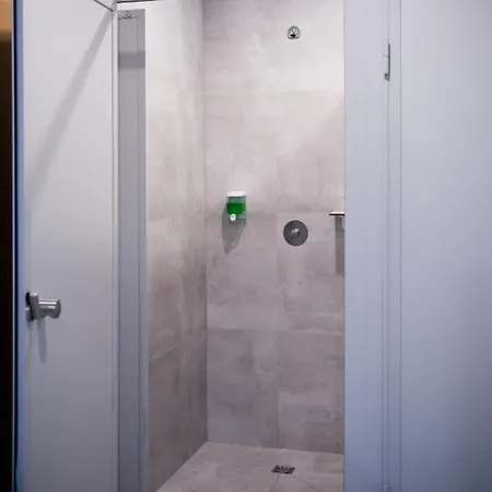 캡슐호텔 Kapsuly Aparthostel 바르샤바