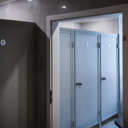 Kapsuly Aparthostel فندق-كبسولة *